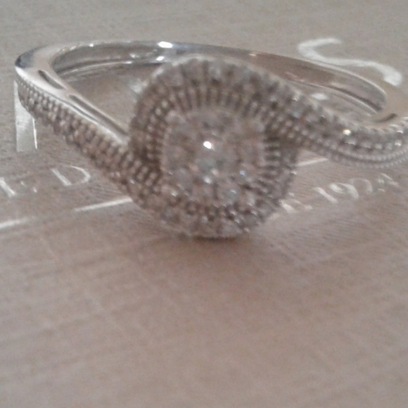 Sold - Picture 4 of 7